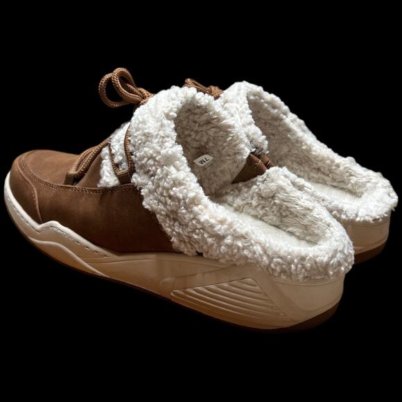 BARETRAPS Landon Women Size 7 Whiskey Shoe Clog Slipper Moccasin Sherpa Lined - Picture 3 of 13
